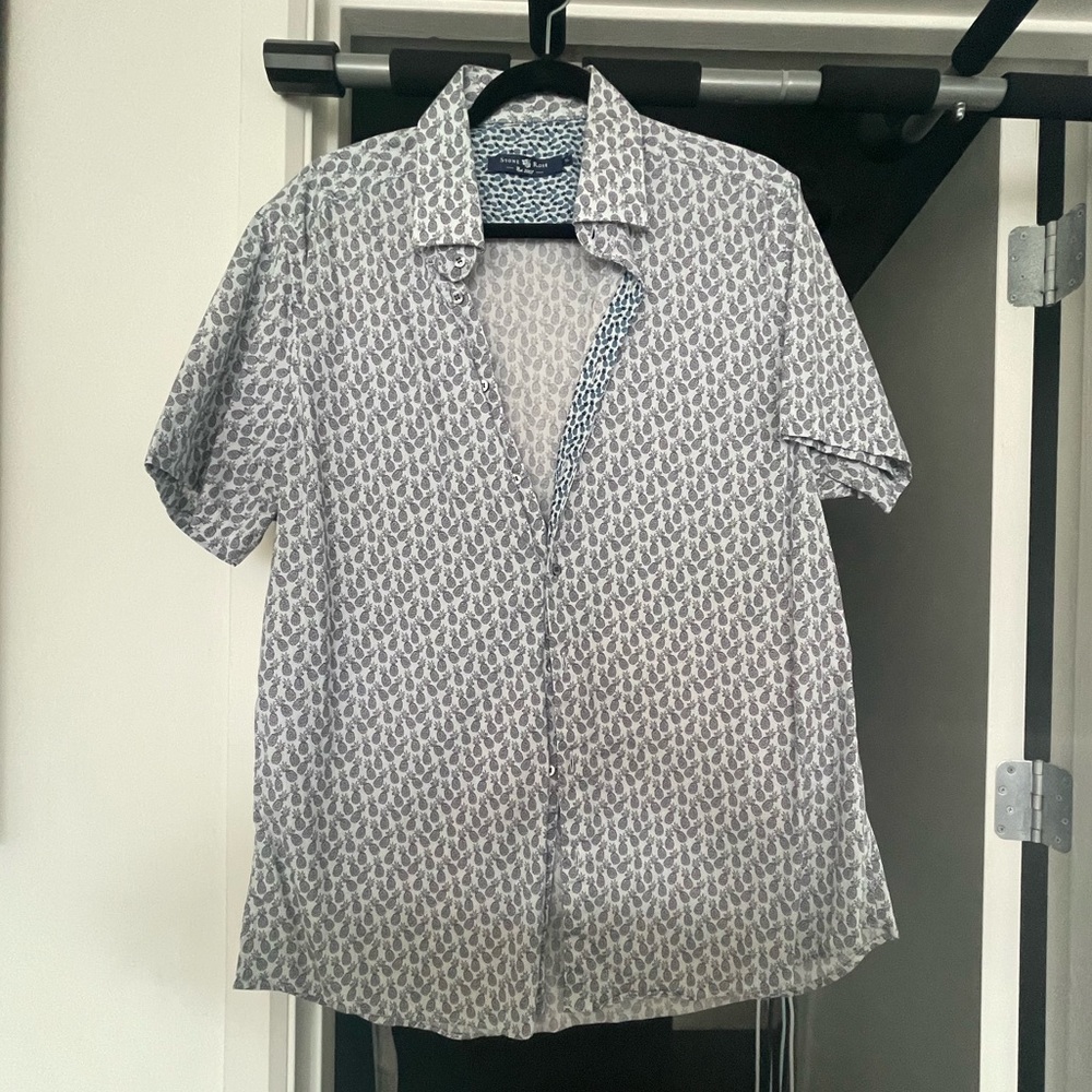 Stone rose button down